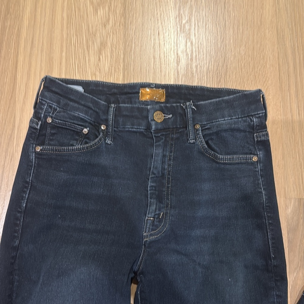 MOTHER High Waisted Looker in Coffee, Tea or Me size 27 - Picture 3 of 8